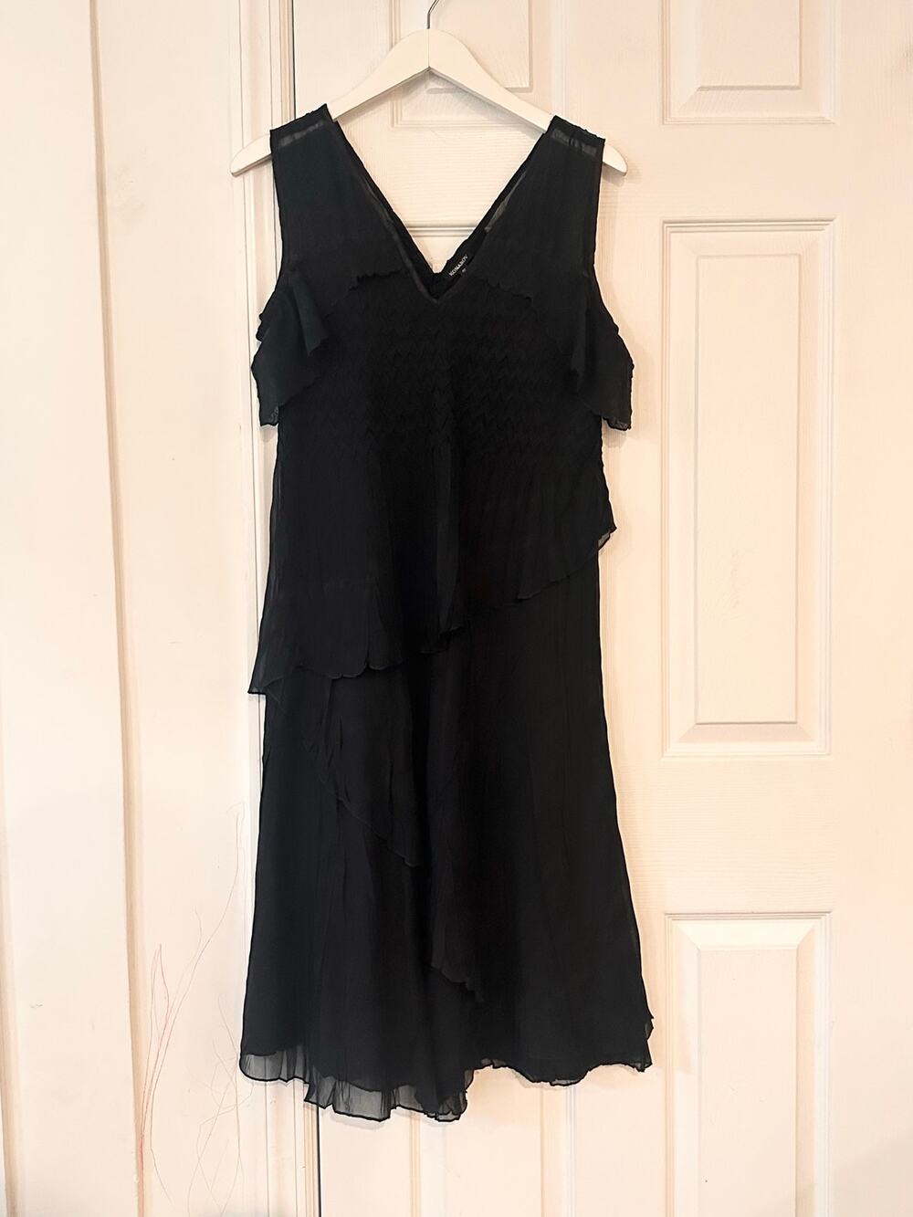 Komarov Black Crinkle Layered Cold Shoulder V Neck Midi Dress Small Artsy Witchy